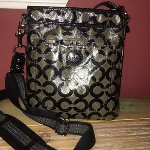 Crossbody COACH purse